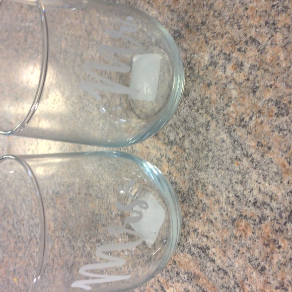 Mr. Mrs. Cheers Wine Champagne Flutes Glasses 4 Total New Never Used Wedding💒🥂 - Picture 2 of 3